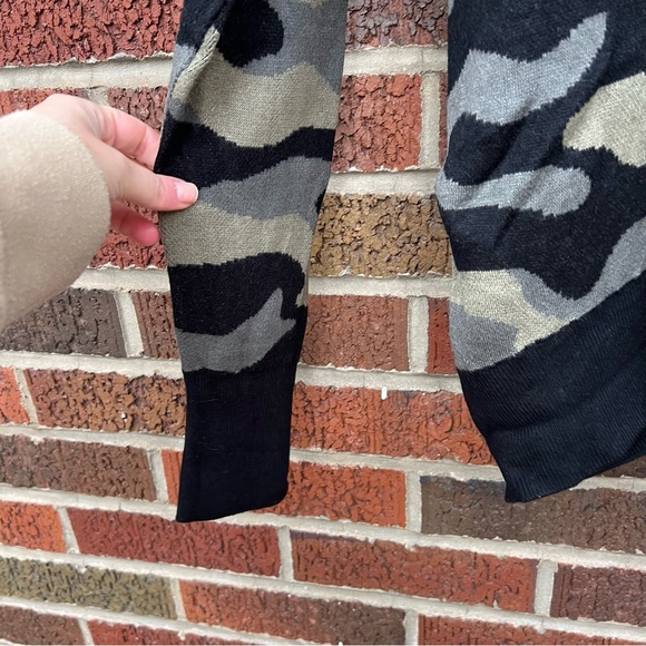 Isaac Mizrahi Sage Green and Black Camouflage Pattern Sweater - Picture 4 of 4